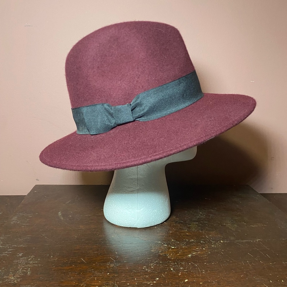 Elegant Burgundy Women's Hat with Black Band